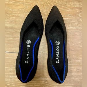 Rothy’s The Point Black Solid